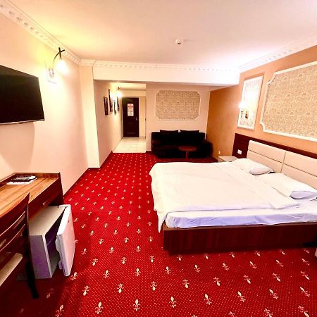 Complex Azar Hotel Galati  Exterior photo