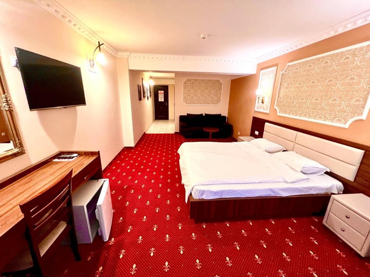 Complex Azar Hotel Galati  Exterior photo