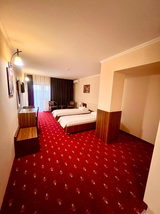 Complex Azar Hotel Galati  Exterior photo