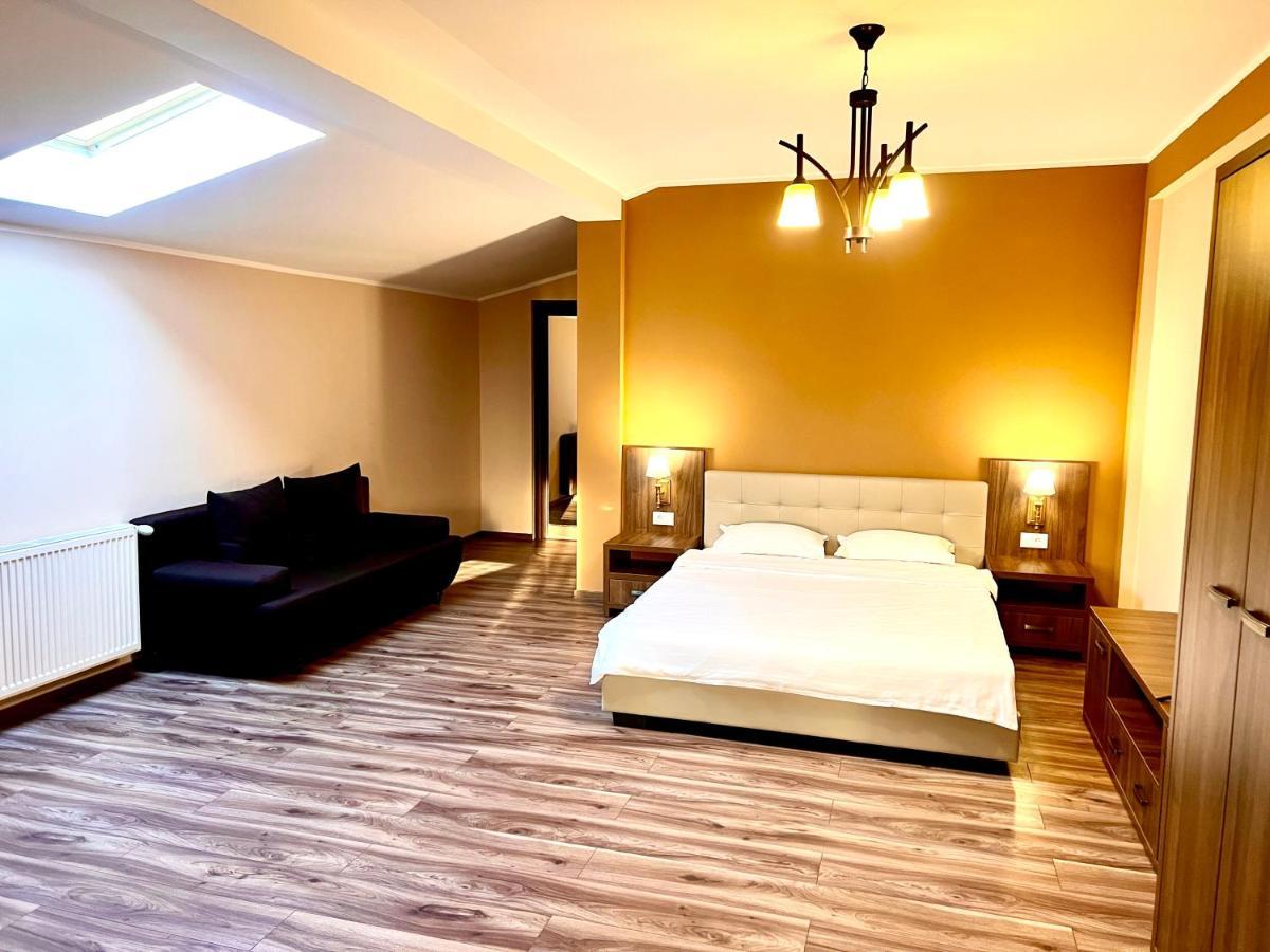 Complex Azar Hotel Galati  Exterior photo