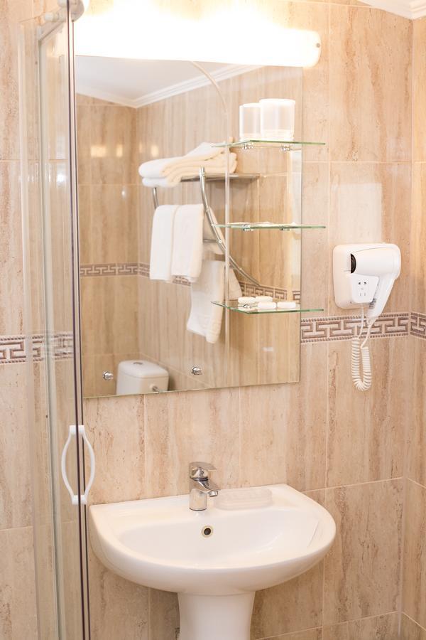 Complex Azar Hotel Galati  Exterior photo